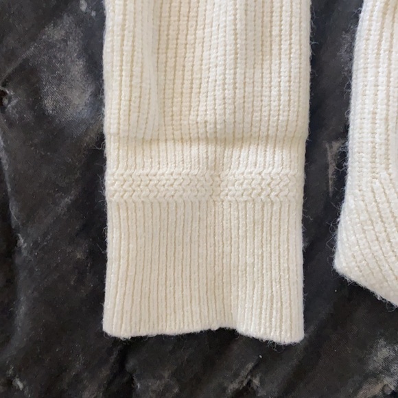 Anthropologie sweater - Picture 2 of 5